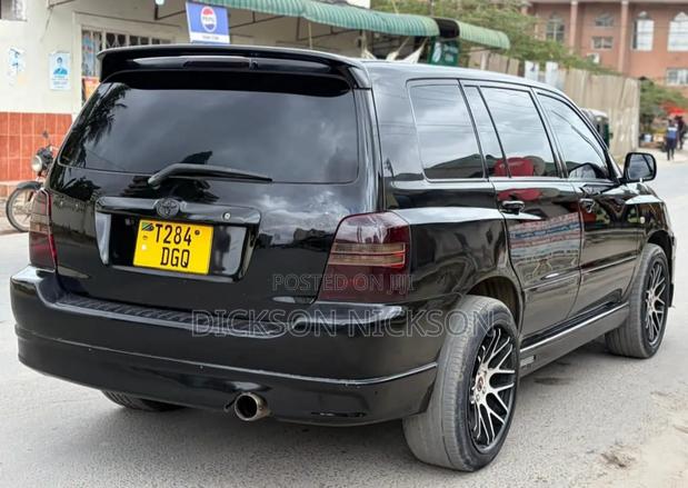 Toyota Kluger 2003 Black