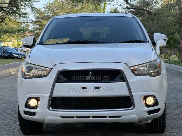 Mitsubishi RVR 2010 White
