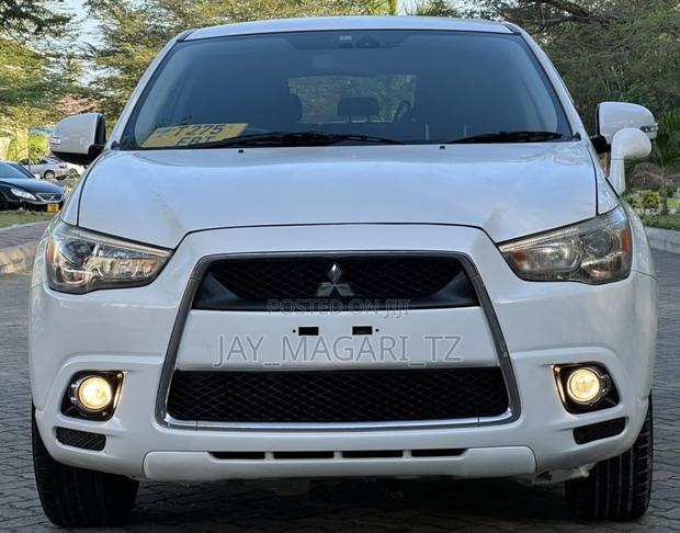 Mitsubishi RVR 2010 White