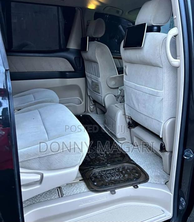 Toyota Alphard 2.4 Petrol AWD 2006 Black