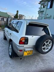 Toyota RAV4 1999 White for sale