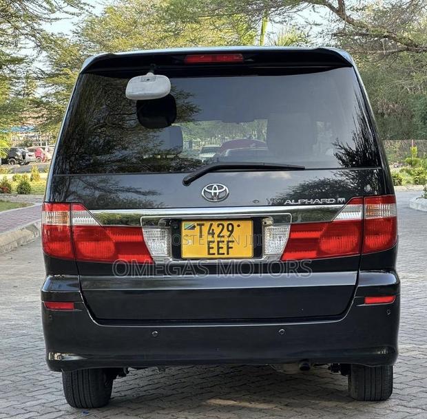 Toyota Alphard 2.4 Petrol AWD 2004 Black