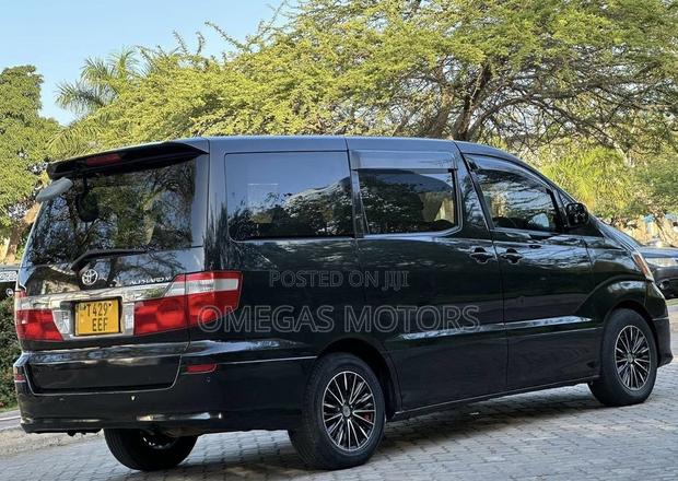 Toyota Alphard 2.4 Petrol AWD 2004 Black