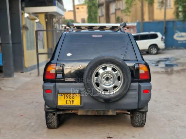 Toyota RAV4 1999 Black