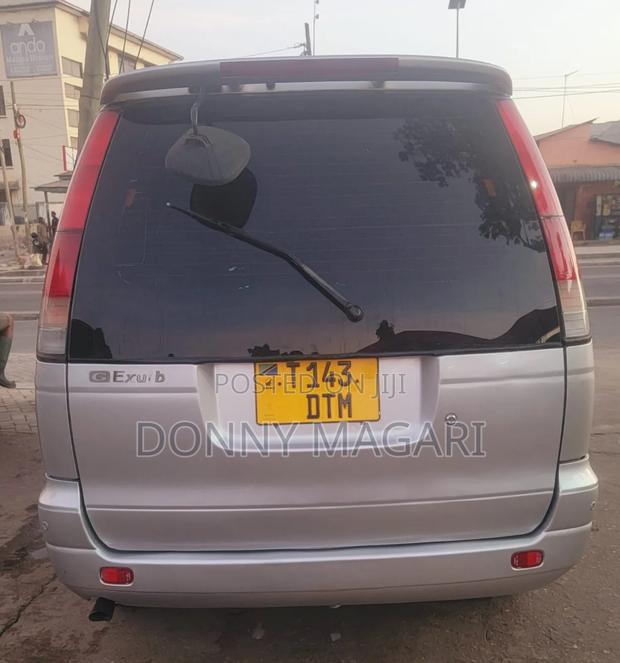 Toyota Noah 2.0 AWD (8 Seater) 2001 Silver