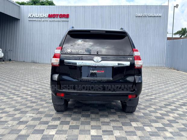 Toyota Land Cruiser Prado 2.8 2017 Black