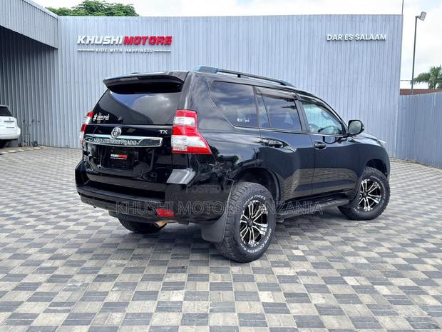 Toyota Land Cruiser Prado 2.8 2017 Black