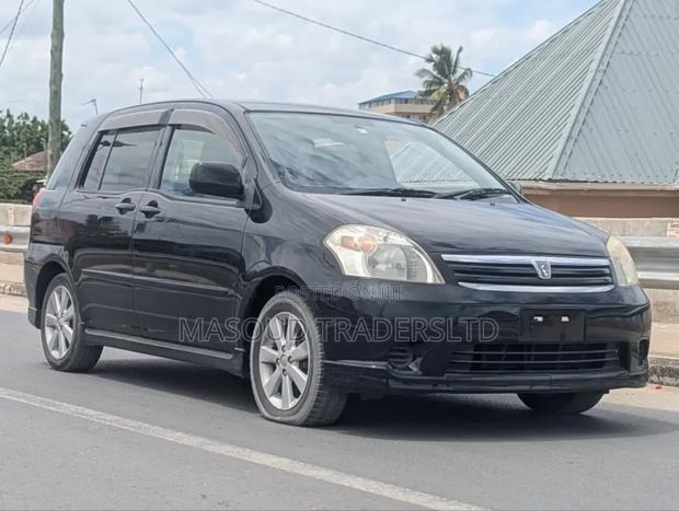 Toyota Raum 1.5 AWD 2004 Black