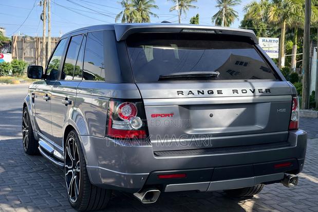 Land Rover Range Rover 2012 Gray
