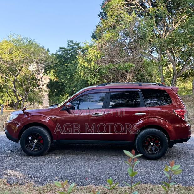 Subaru Forester 2.0D X 2011 Red