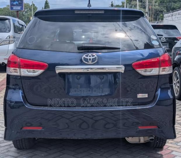 Toyota Wish 2009 Blue