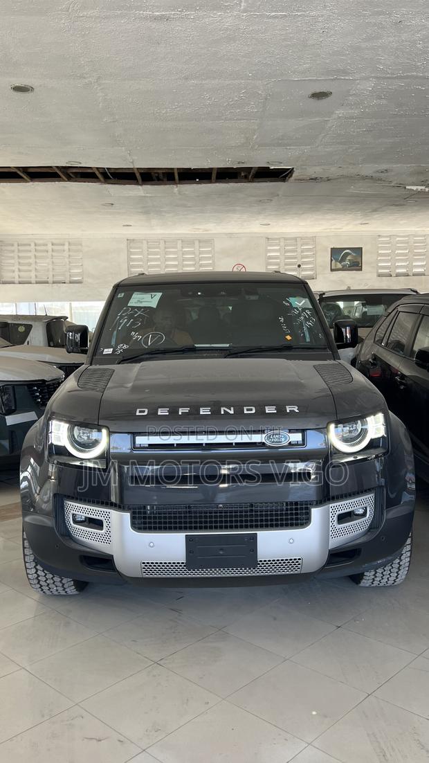 Land Rover Defender 2025 Gray