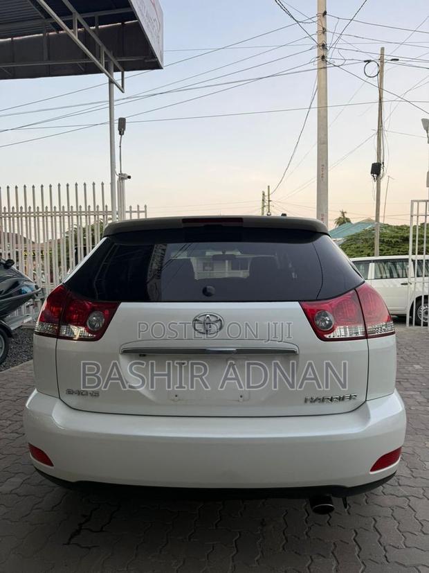 Toyota Harrier 2.4 2009 White