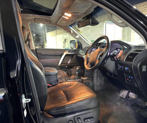 Toyota Land Cruiser Prado 2.7 2021 Matt Black