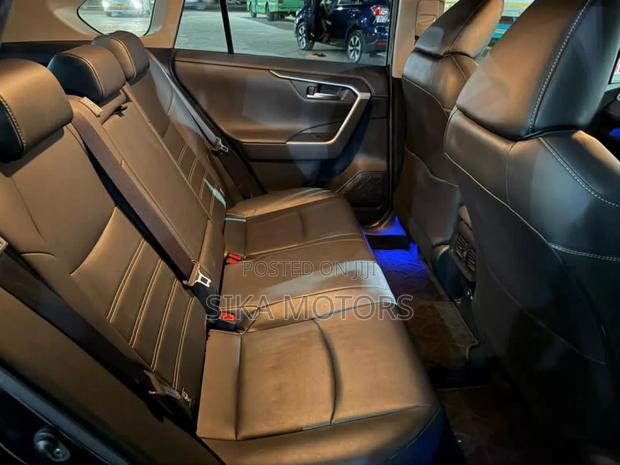 Toyota Harrier 2020 Black
