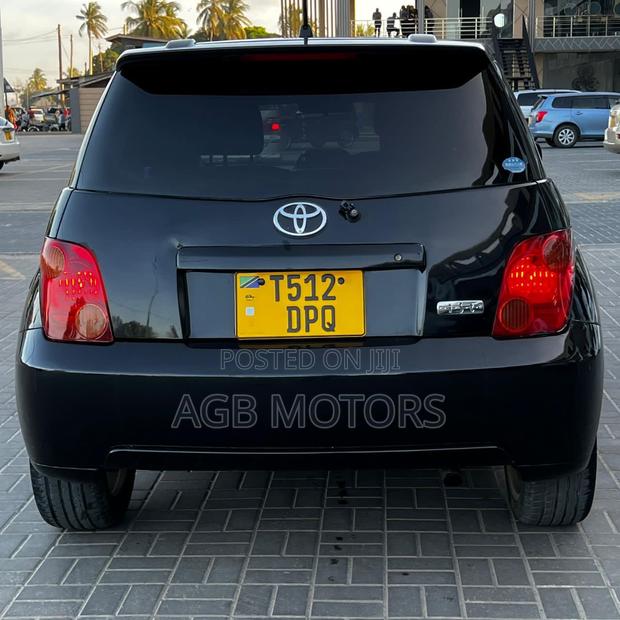 Toyota IST 2005 Black