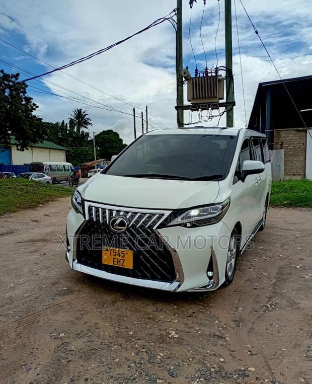 Toyota Alphard 2014 White