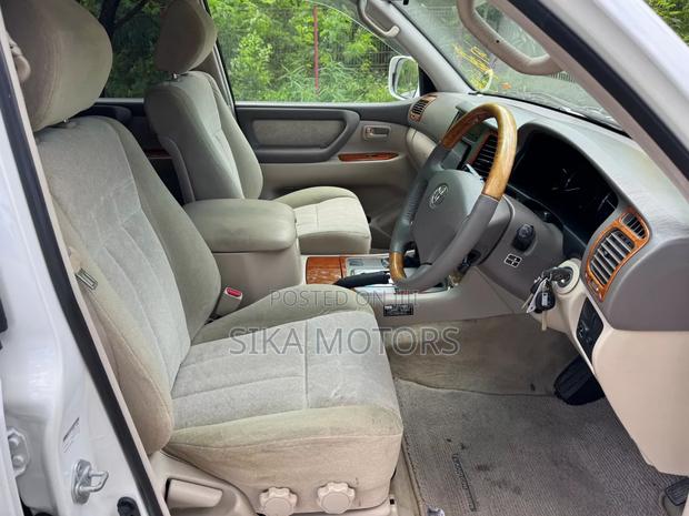 Toyota Land Cruiser 100 4.2 TD 2004 White