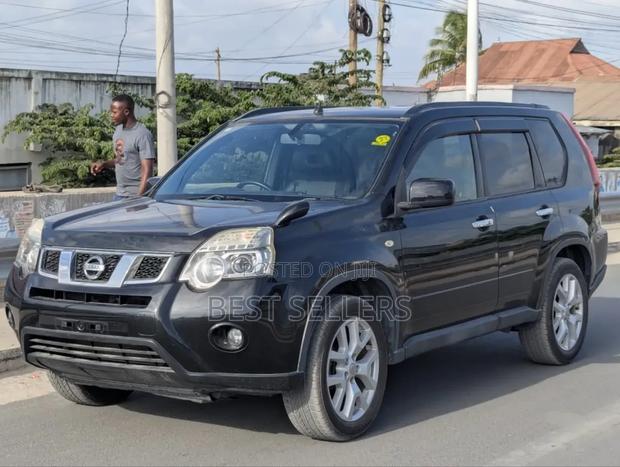 Nissan X-Trail 2.0 Petrol AWD 2013 Black