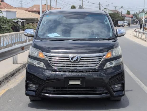 Toyota Vellfire 2011 Black