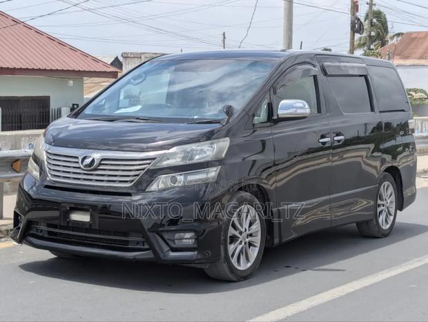 Toyota Vellfire 2011 Black