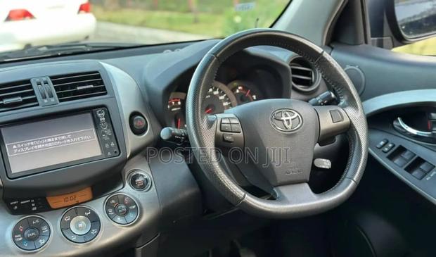 Toyota Vanguard 2010 Black