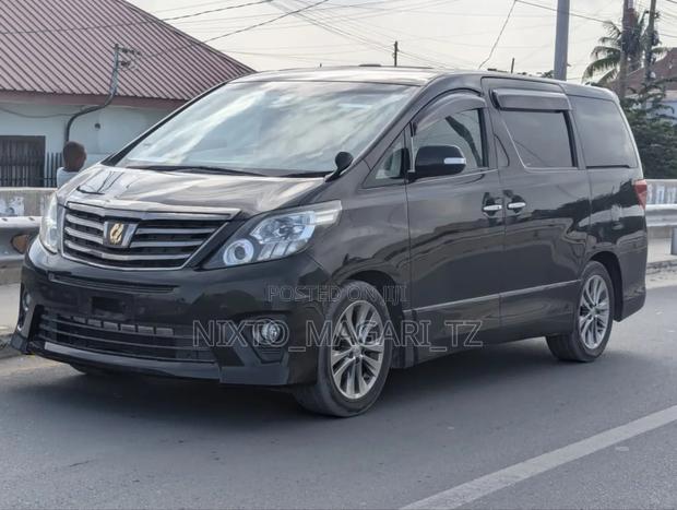 Toyota Alphard 2014 Black