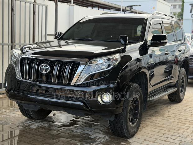 Toyota Land Cruiser Prado 2.8 D-4D 2015 Black