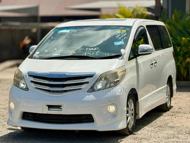 Toyota Alphard 2010 White