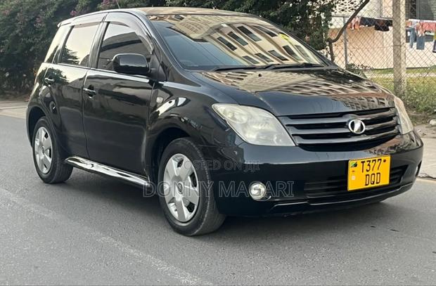 Toyota IST 2006 Black