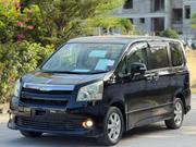 Toyota Noah 2.0 143hp AWD (7 Seater) 2008 Black for sale