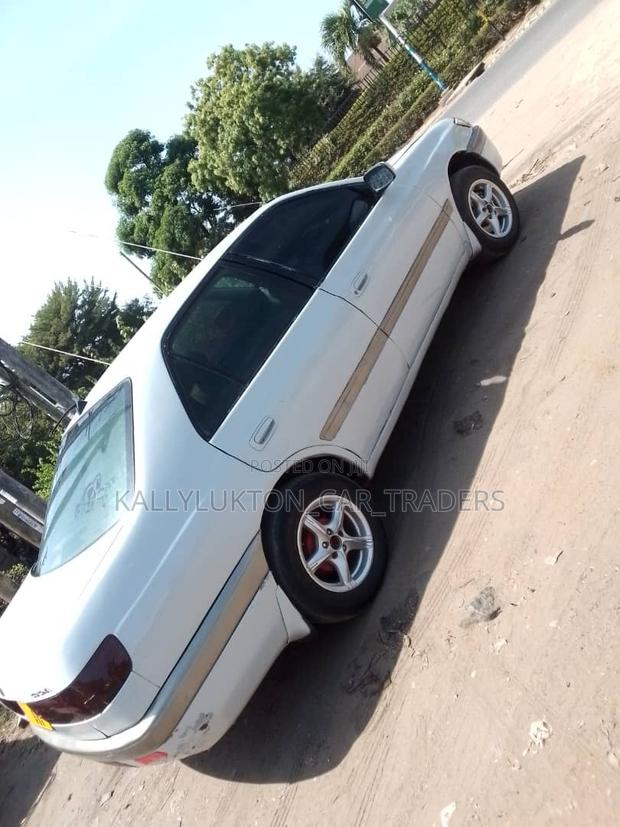 Toyota Corona Premio 1998 White
