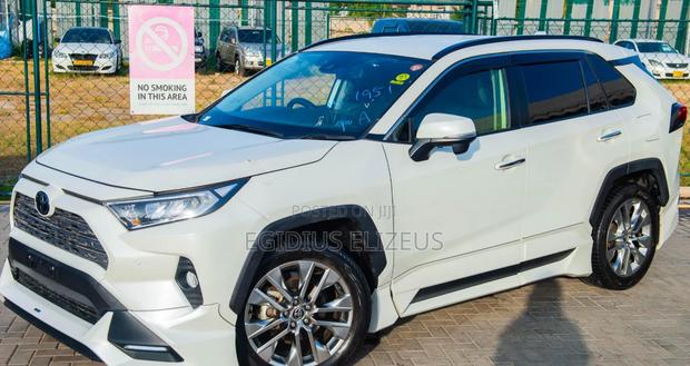 Toyota RAV4 2020 White