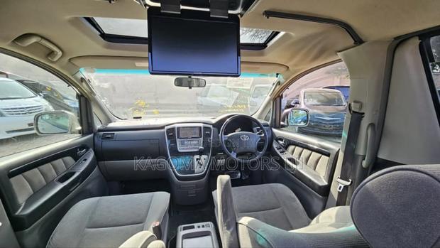 Toyota Alphard 2003 Silver
