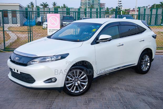 Toyota Harrier 2.0 2015 Pearl