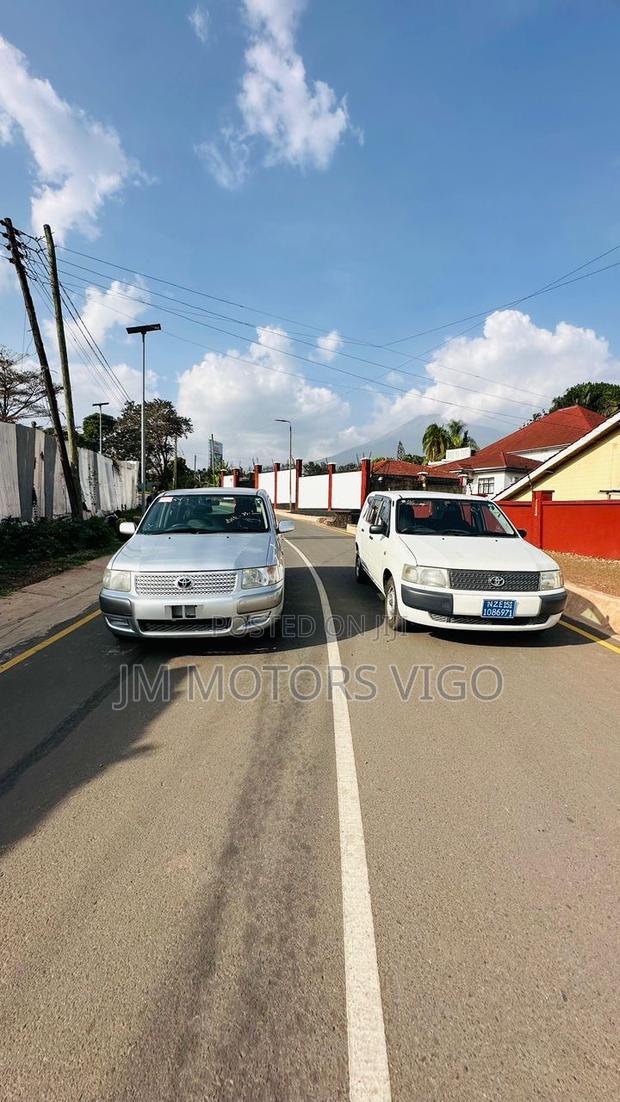 Toyota Probox 2004 Silver
