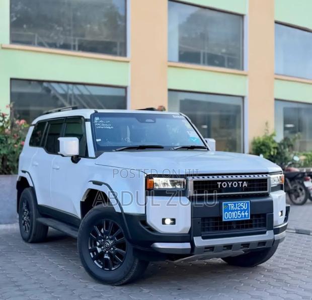Toyota Land Cruiser Prado 2024 White