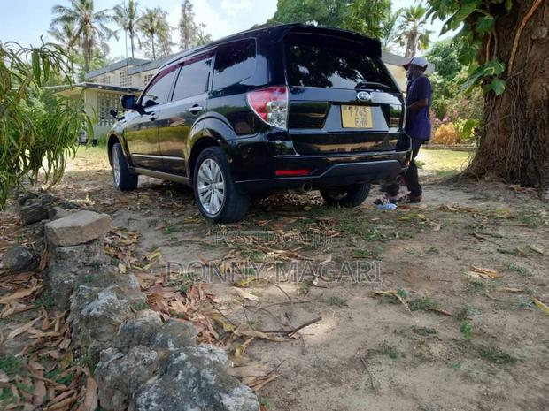 Subaru Forester 2011 Black