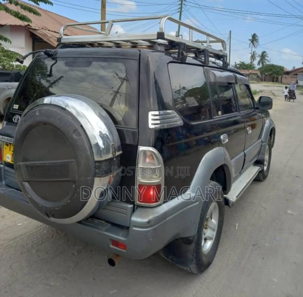 Toyota Land Cruiser Prado 2002 Black
