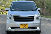 Toyota Noah 2009 Silver for sale