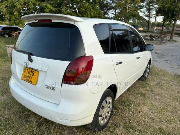 Toyota Corolla Spacio 2002 White