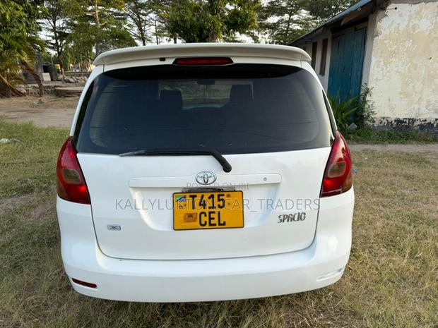 Toyota Corolla Spacio 2002 White