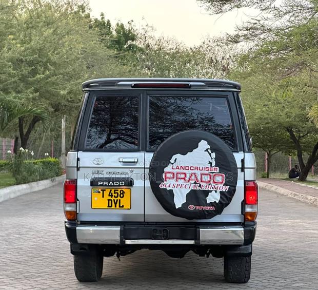 Toyota Land Cruiser Prado 1995 Silver