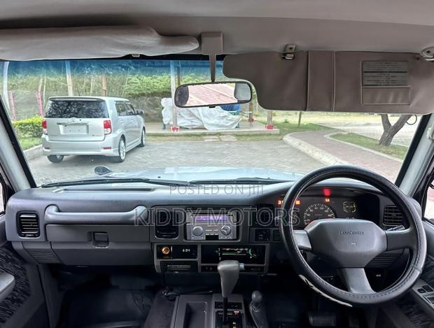 Toyota Land Cruiser Prado 1999 Silver