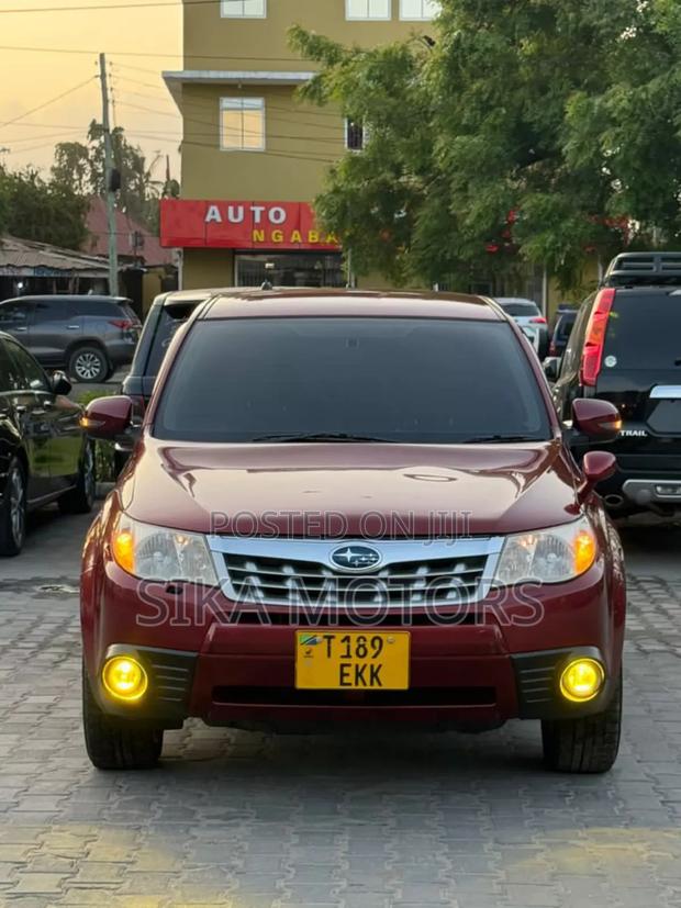 Subaru Forester 2011 Maroon