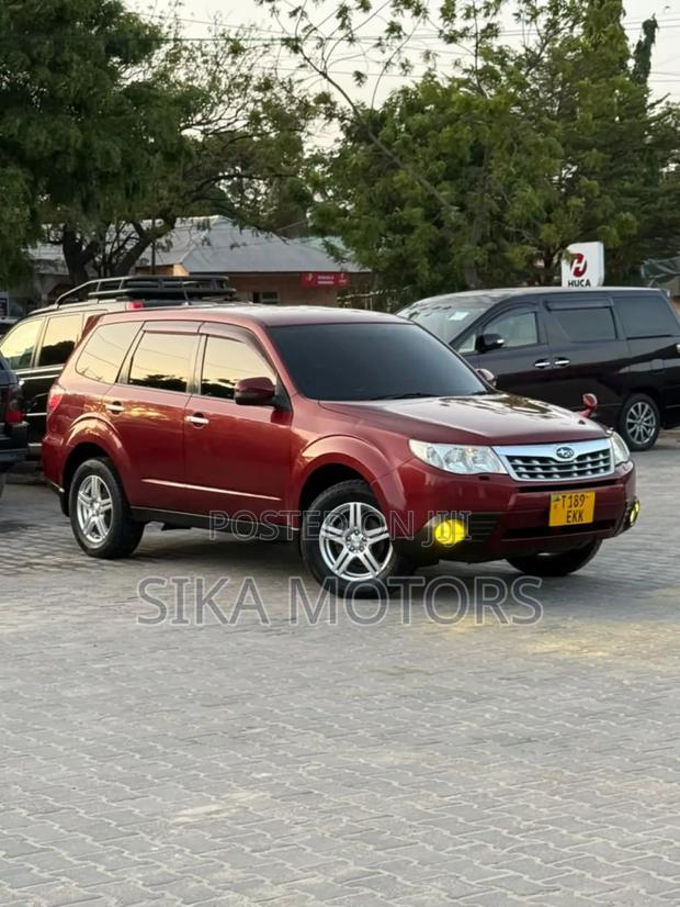 Subaru Forester 2011 Maroon