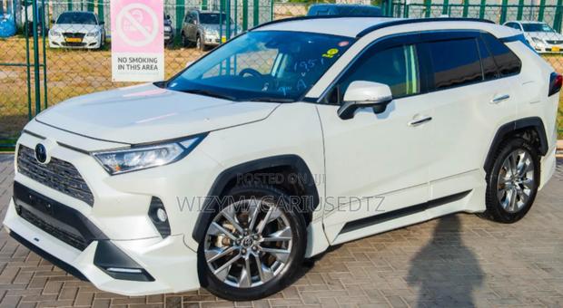 Toyota RAV4 2020 Off white