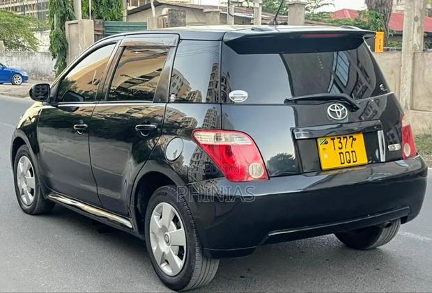 Toyota IST 2006 Black