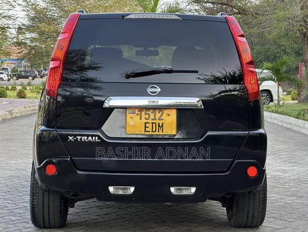 Nissan X-Trail 2.0 2008 Black
