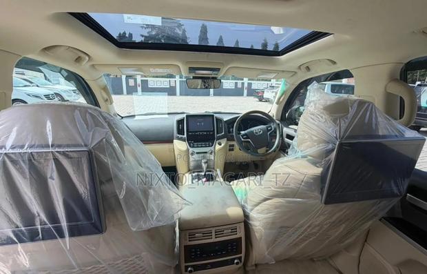 Toyota Land Cruiser 2019 Blue